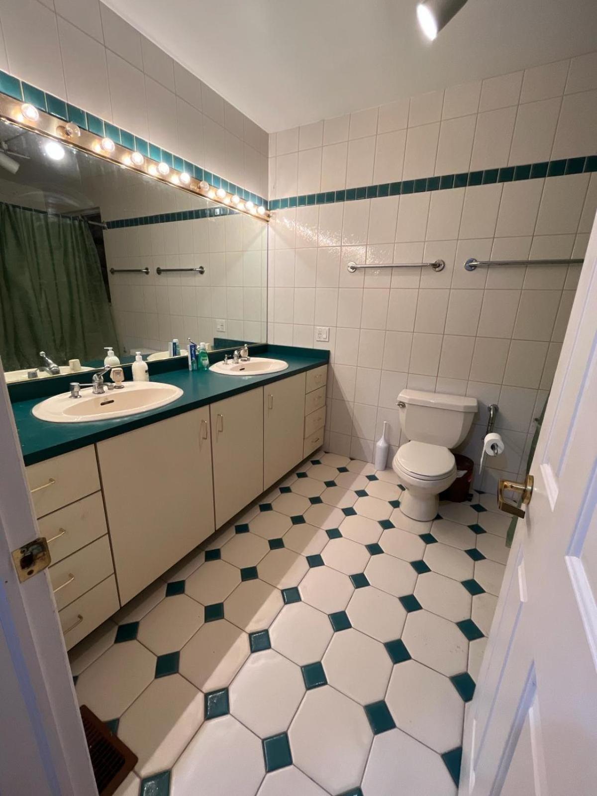 Super Deluxe Private Next To Toronto P2c *