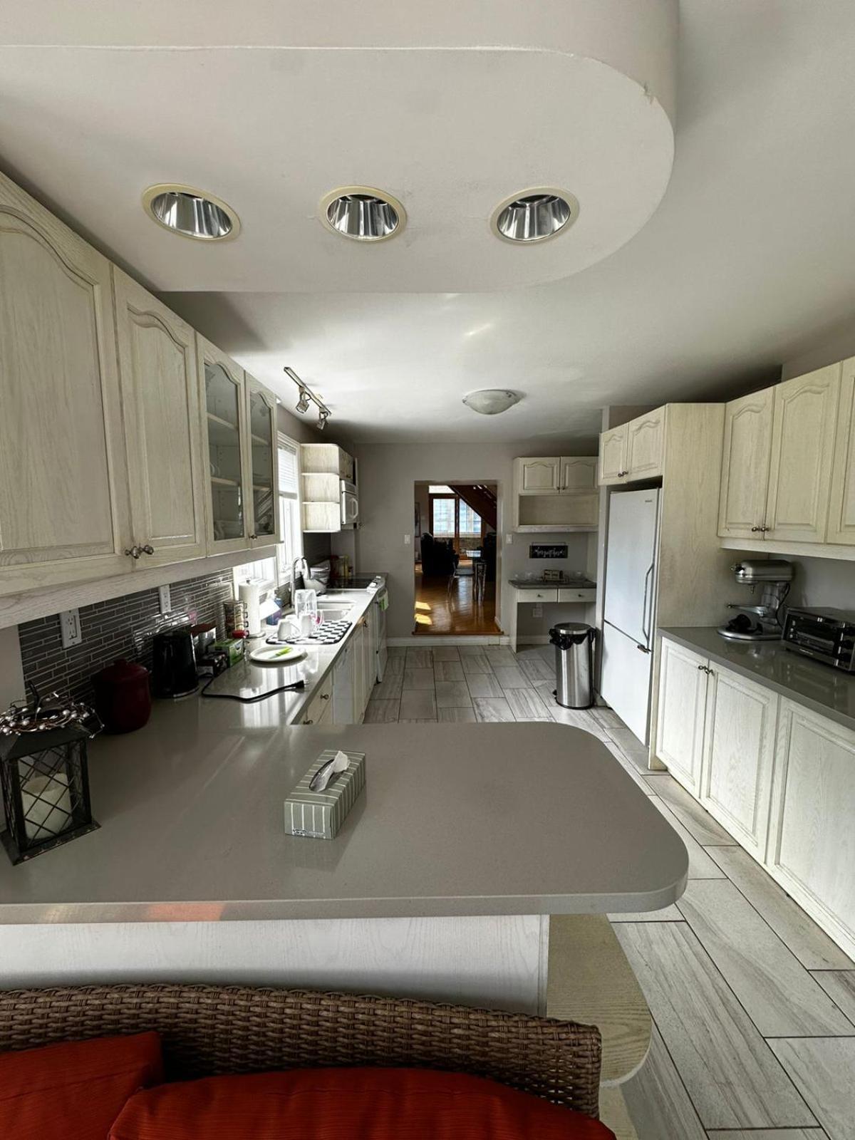 Super Deluxe Private Next To Toronto P2c Homestay Pickering